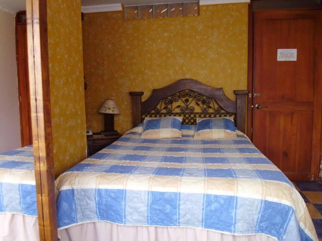 Hotel Casa Colonial Santa Rosa De Cabal Buitenkant foto